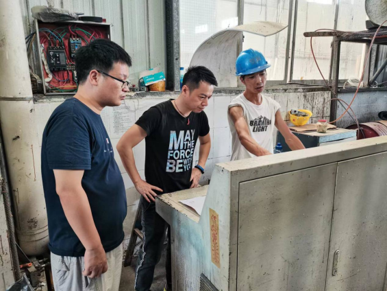 踐行“企業服務年”精神，智服中心為信科塑料管業注入技術新動能